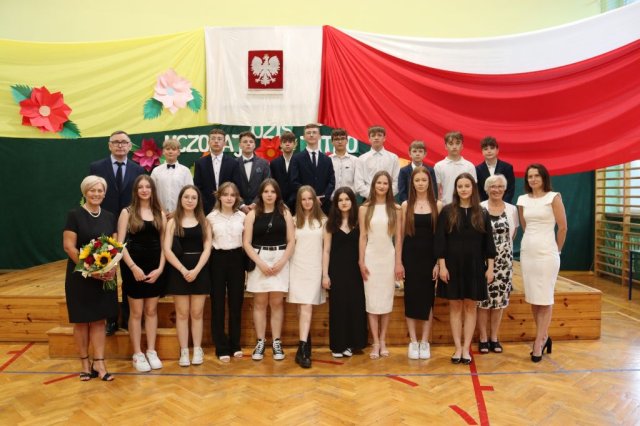 b_1024_768_0_00_images_2022_2023_Zakonczenie_348577248_727424219185529_7055022677783962444_n